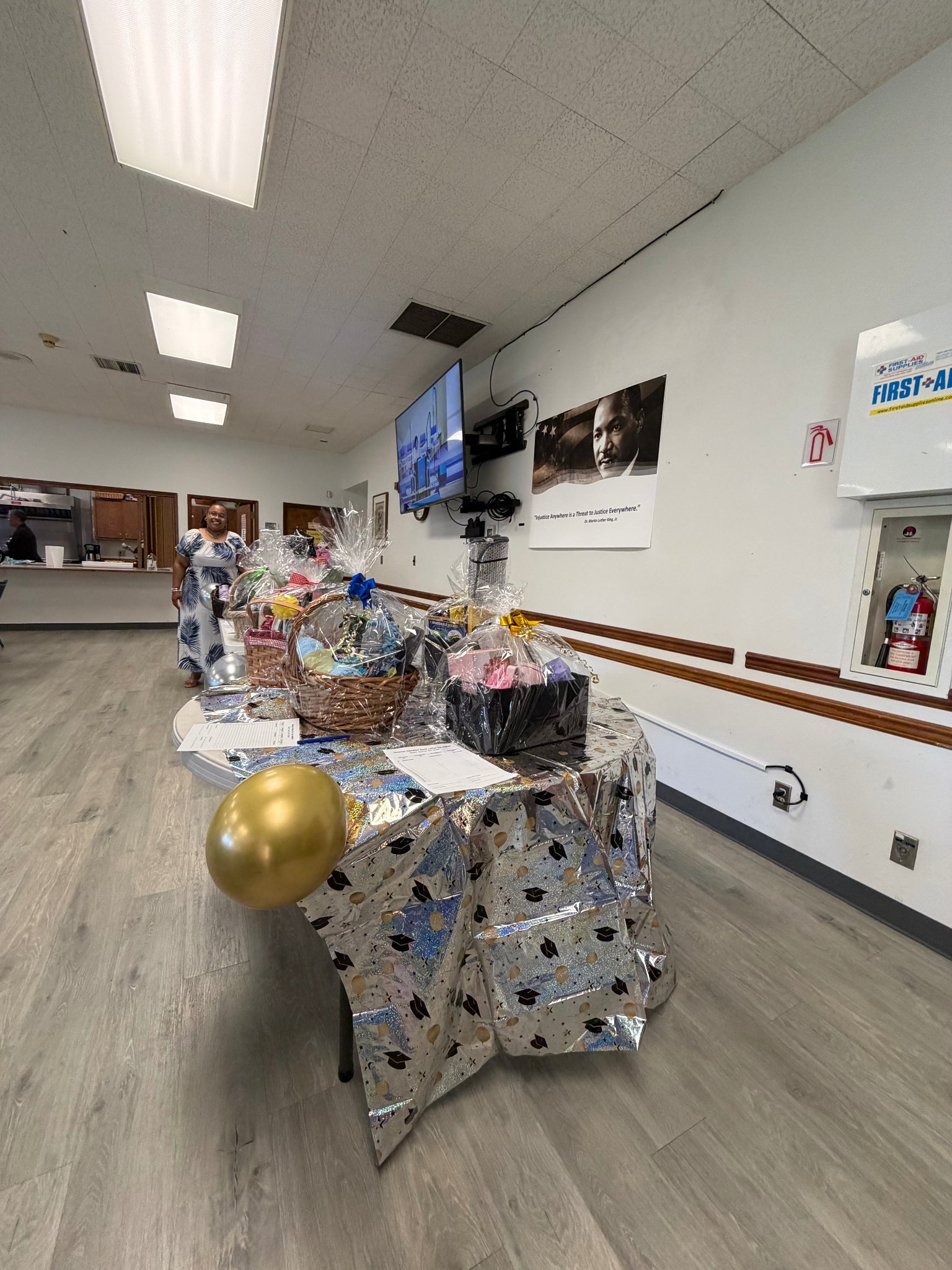 Basket-Thon gift baskets on display table